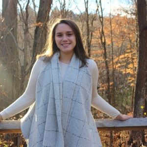 Meet your Posher, Olivia